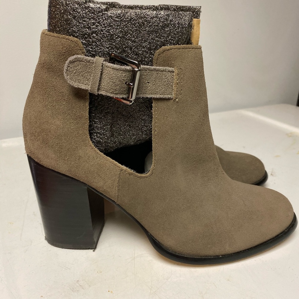 Suede bootie